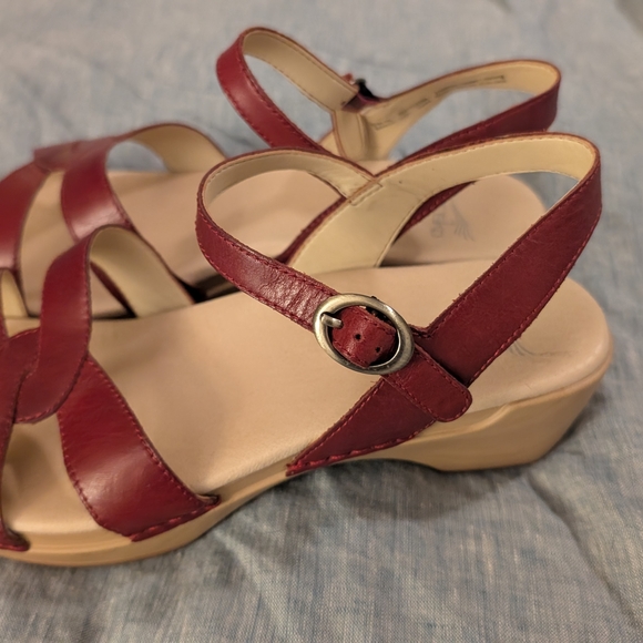 Dansko Karen Red Burnished Calf Sandals Size 38 - Picture 4 of 5